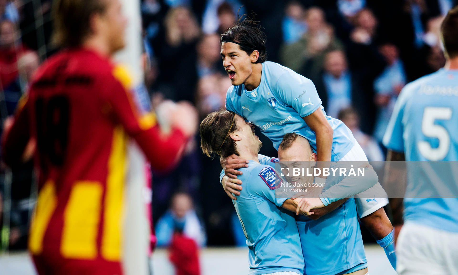 Malmös Markus Halsti har gjort 3-0 och Miiko Albornoz och