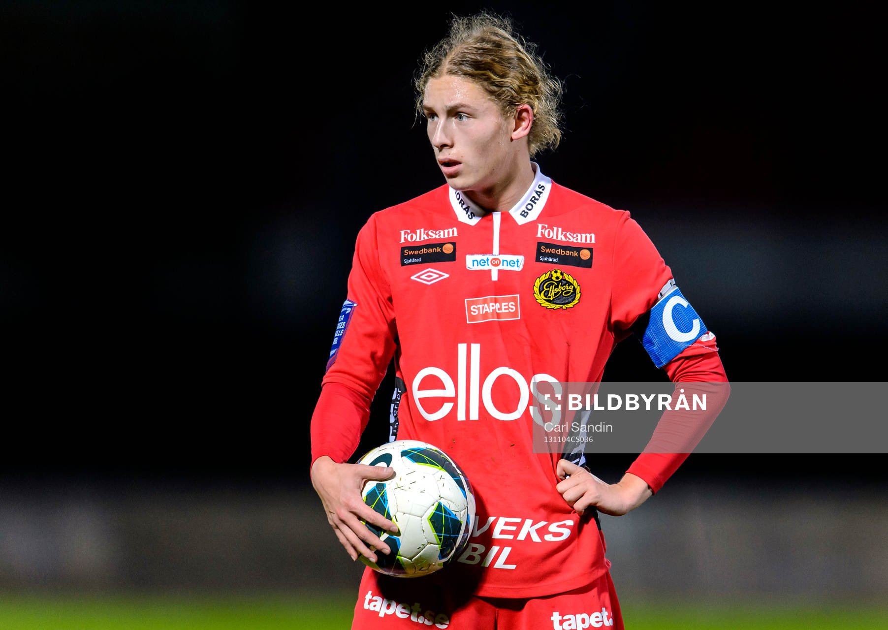 Elfsborgs Anton Andreasson håller i bollen