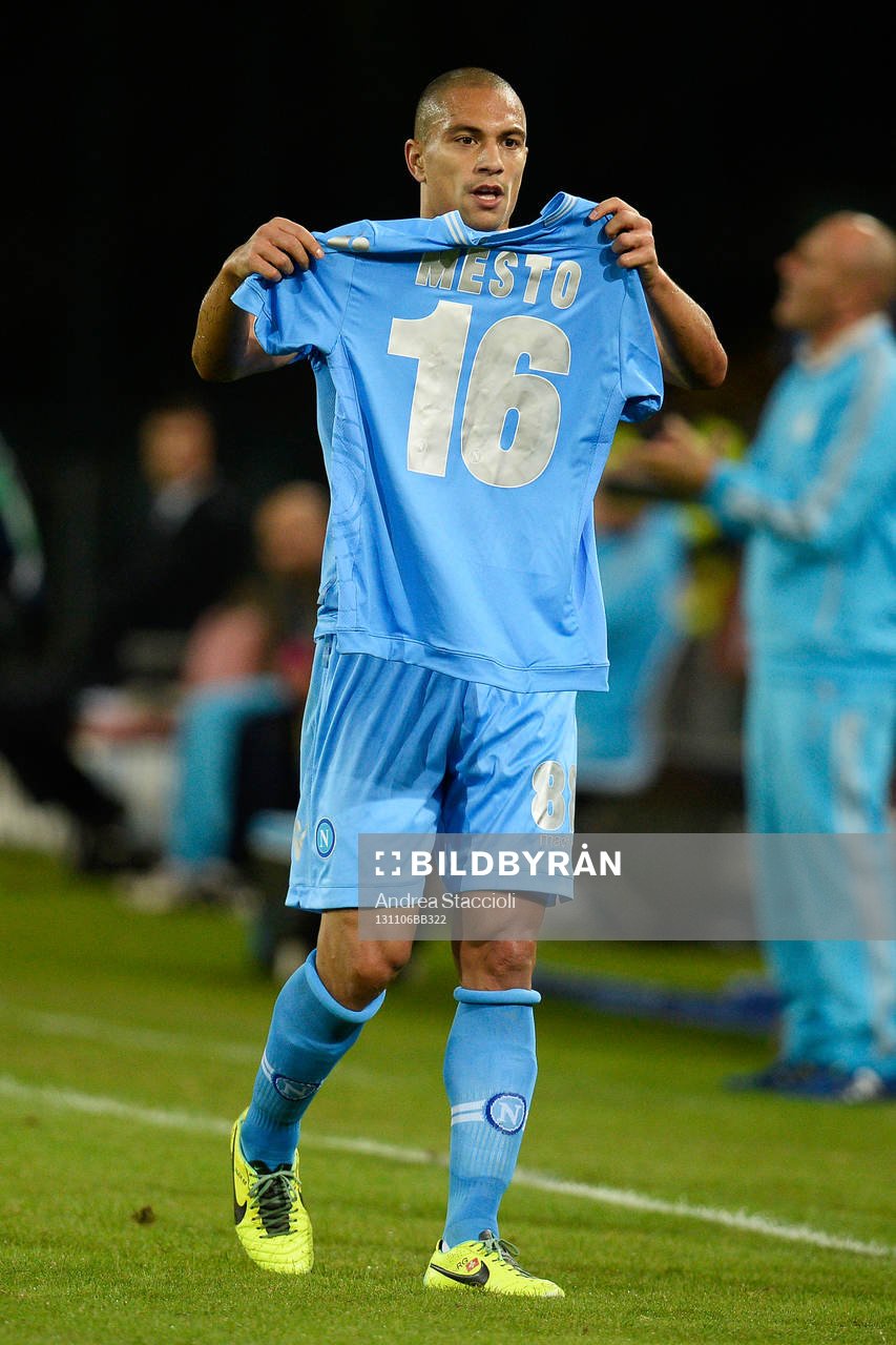 Fotboll, Champions League, Olympique Marseille - Napoli: Esultanza Gol Gokhan Inler Napoli, goal celebration Napoli 06-11-2013 Stadio San Paolo Football Calcio Champions League 2013/2014