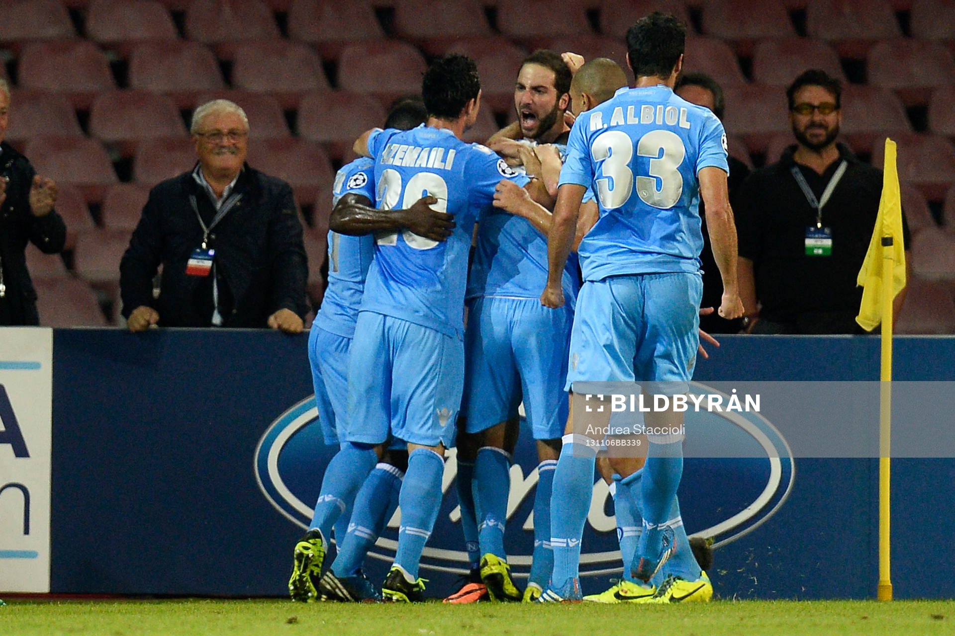 Esultanza dopo il gol di Gonzalo Higuain Napoli, Goal