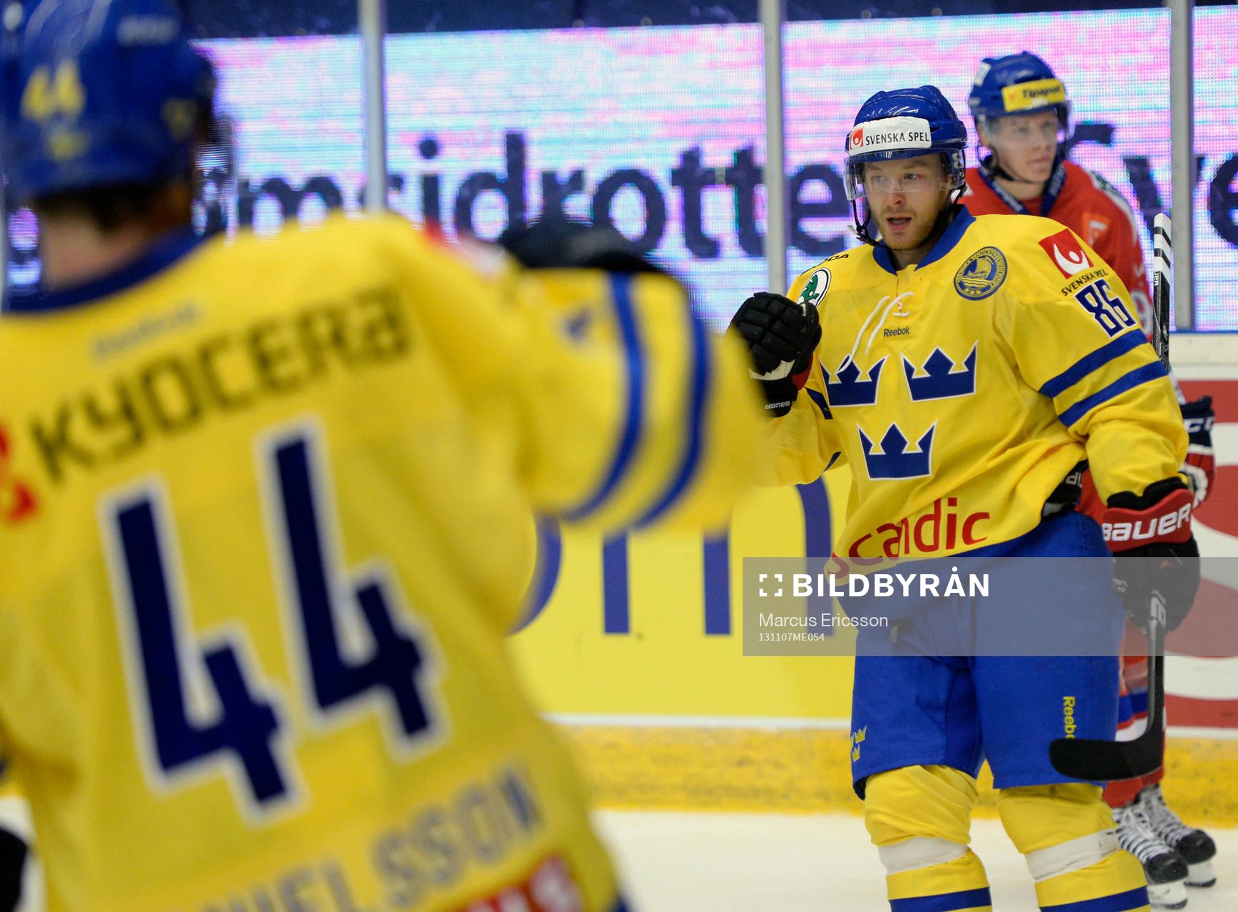 Sveriges Nicklas Danielsson och Linus Klasen jublar