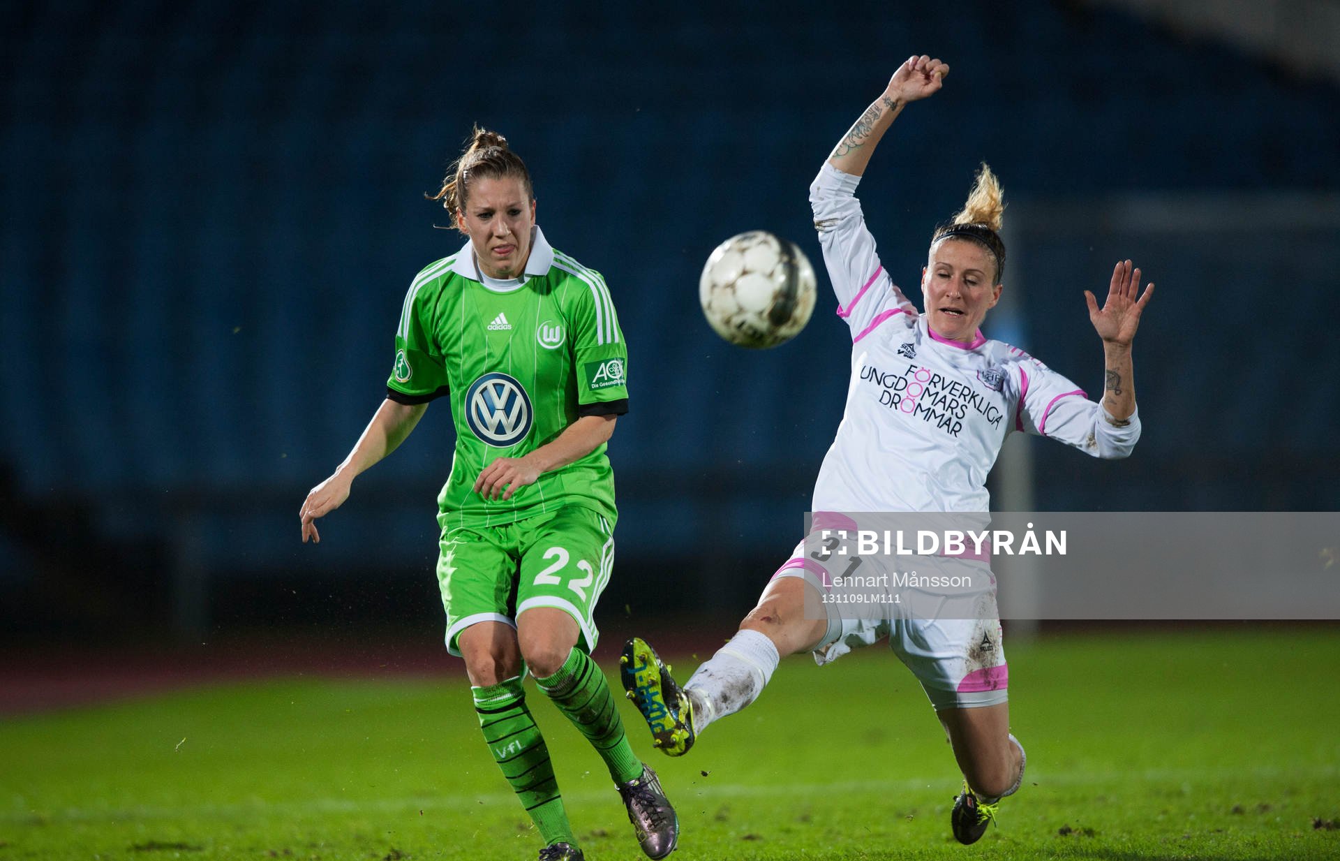 Malmös Anja Mittag och Wolfsburgs Verena Faisst i