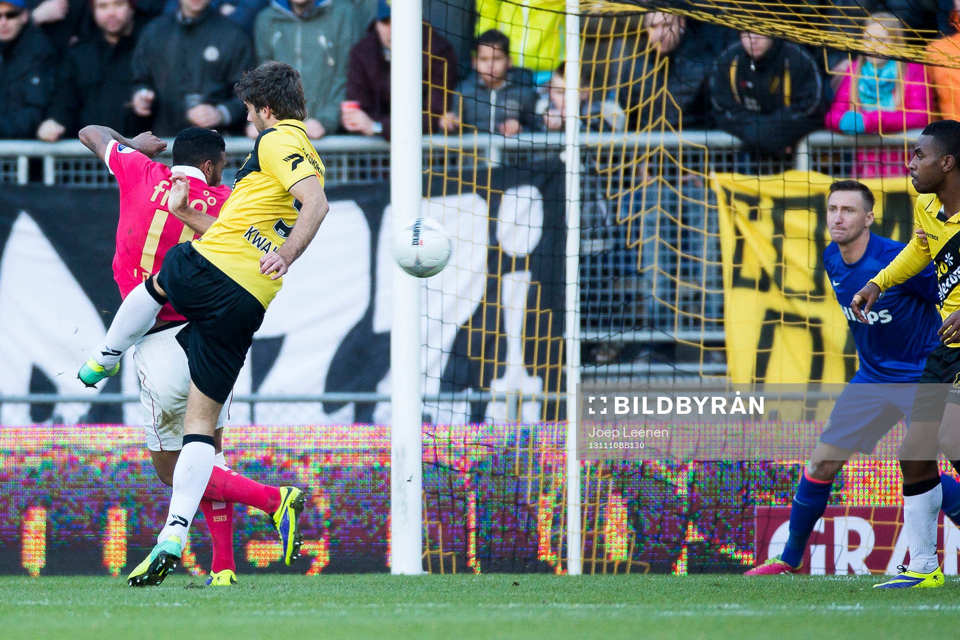 Fotboll, Holländska ligan, Breda - PSV Eindhoven