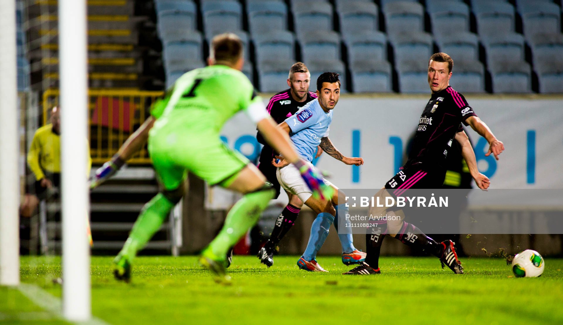 Malmös Jiloan Hamad oroar i IFK Göteborgs straffområde