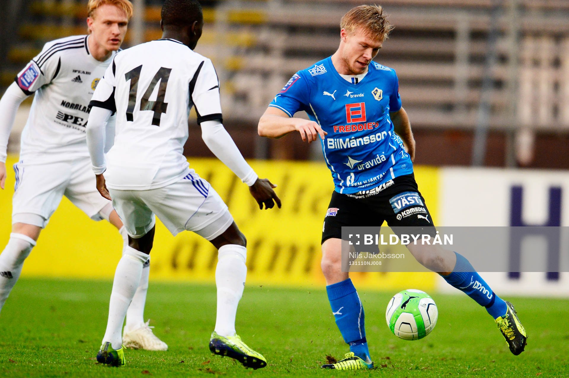 Gif Sundsvalls nr 14 Pa Dibba och Halmstads nr 8 Kristoffer