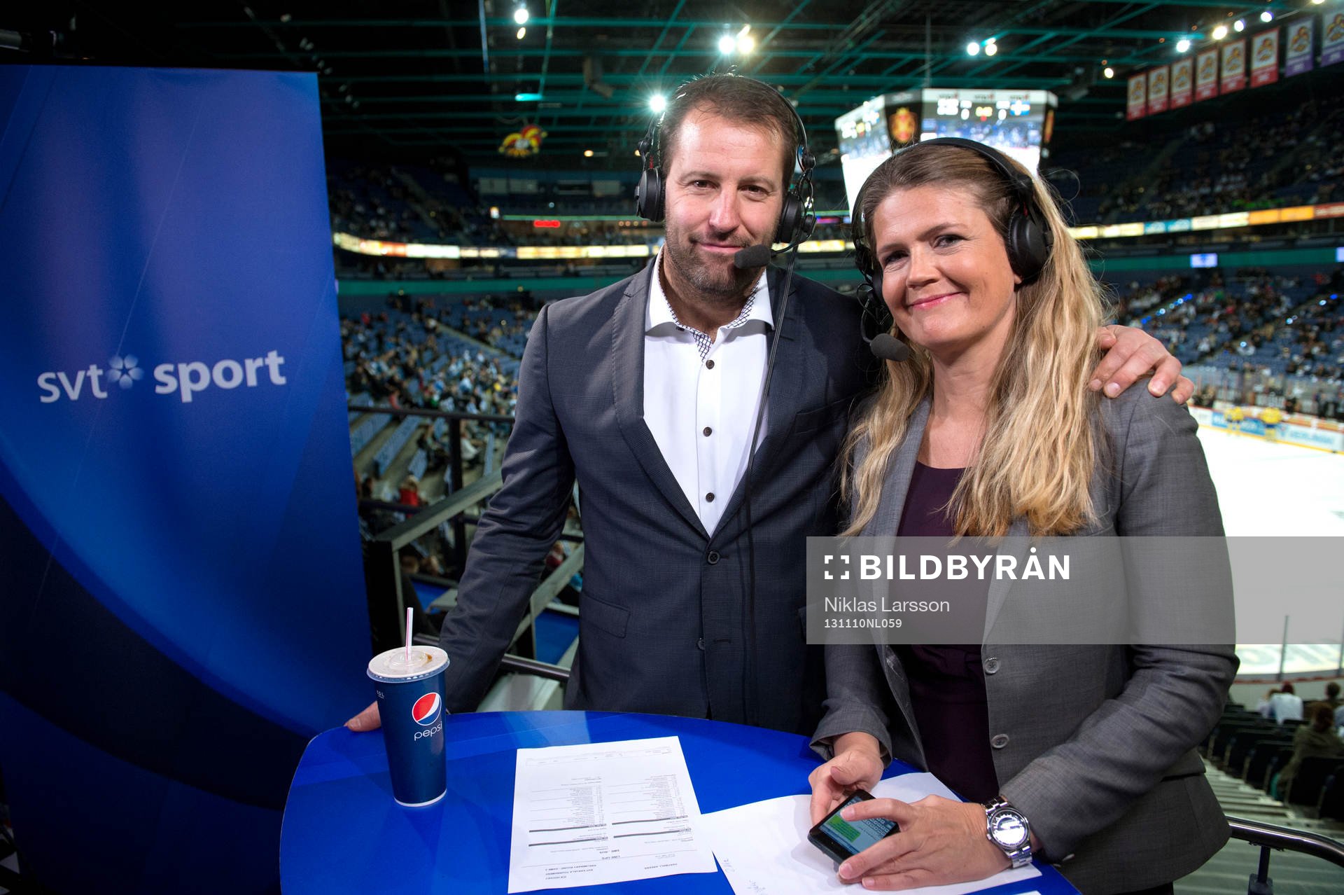 SVT kommentatorer Mikael Renberg och Marie Lehmann
