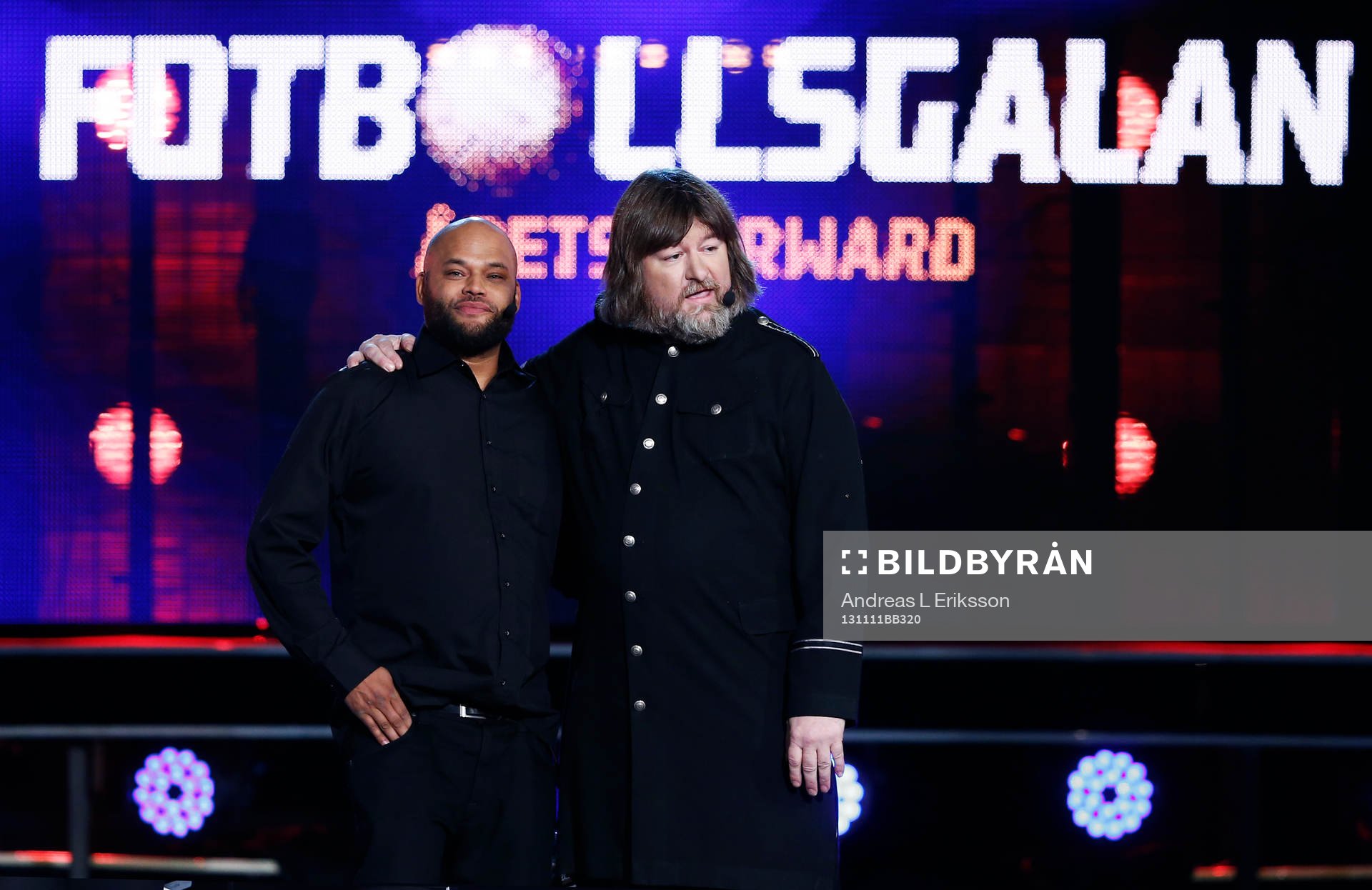 Ken Ring och Ebbot Lundberg delade ut priset Årets Forward