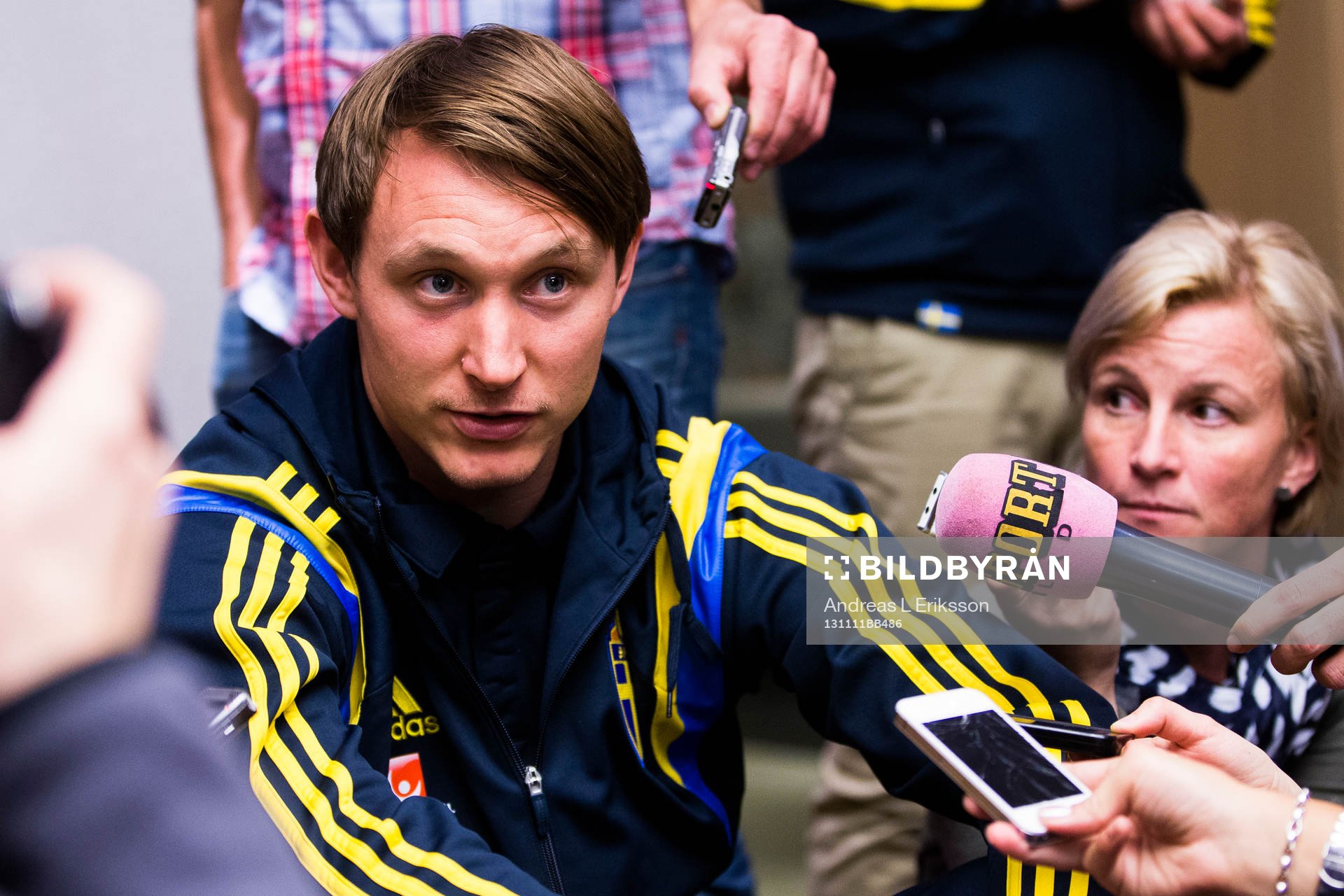 Kim Källström blir intervjuad