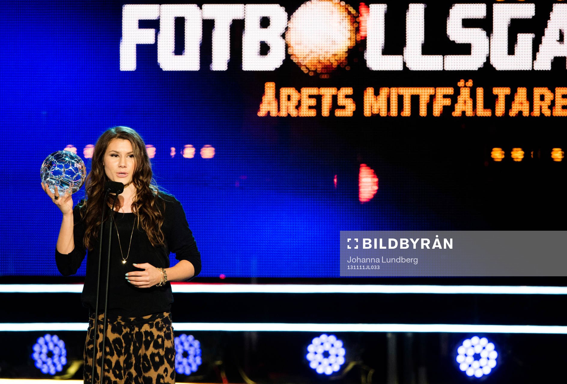 Ramona Bachmann årets mittfältare