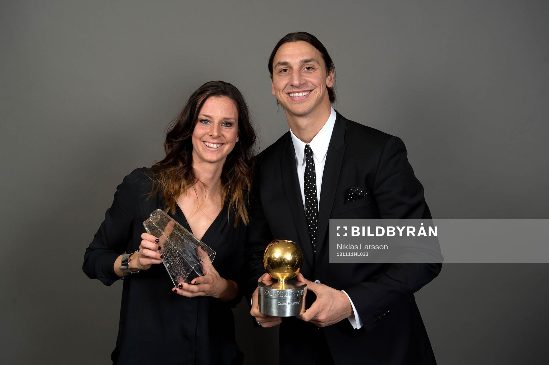 Zlatan Ibrahimovic tilld elades Guldbollen och Lotta Schelin tilldelades Diamantbollen under Fotbollsgalan den 11 november 2013 i Stockholm.