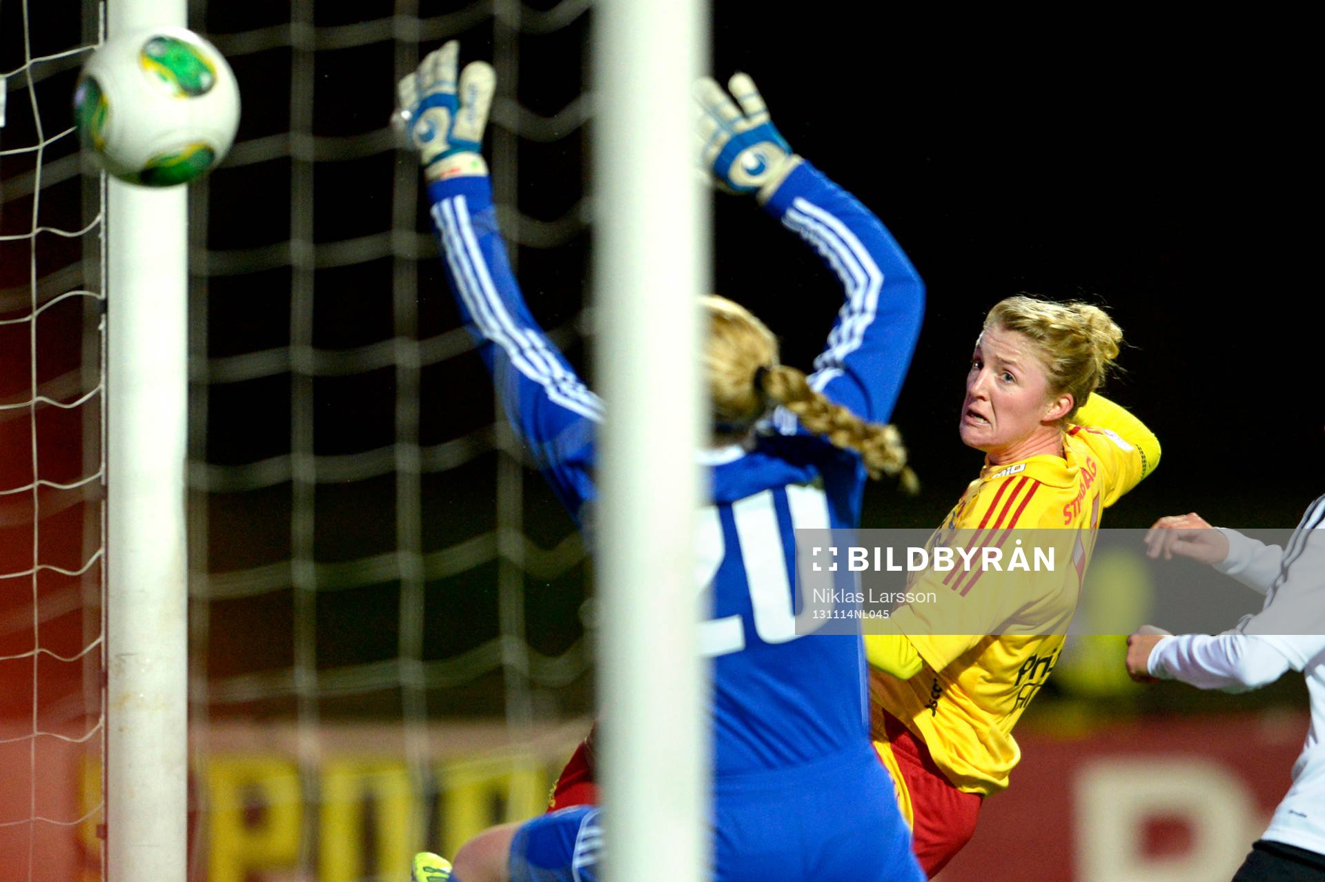 Tyresö Kirsten van de Ven gör 2-0 bakom Fortunas