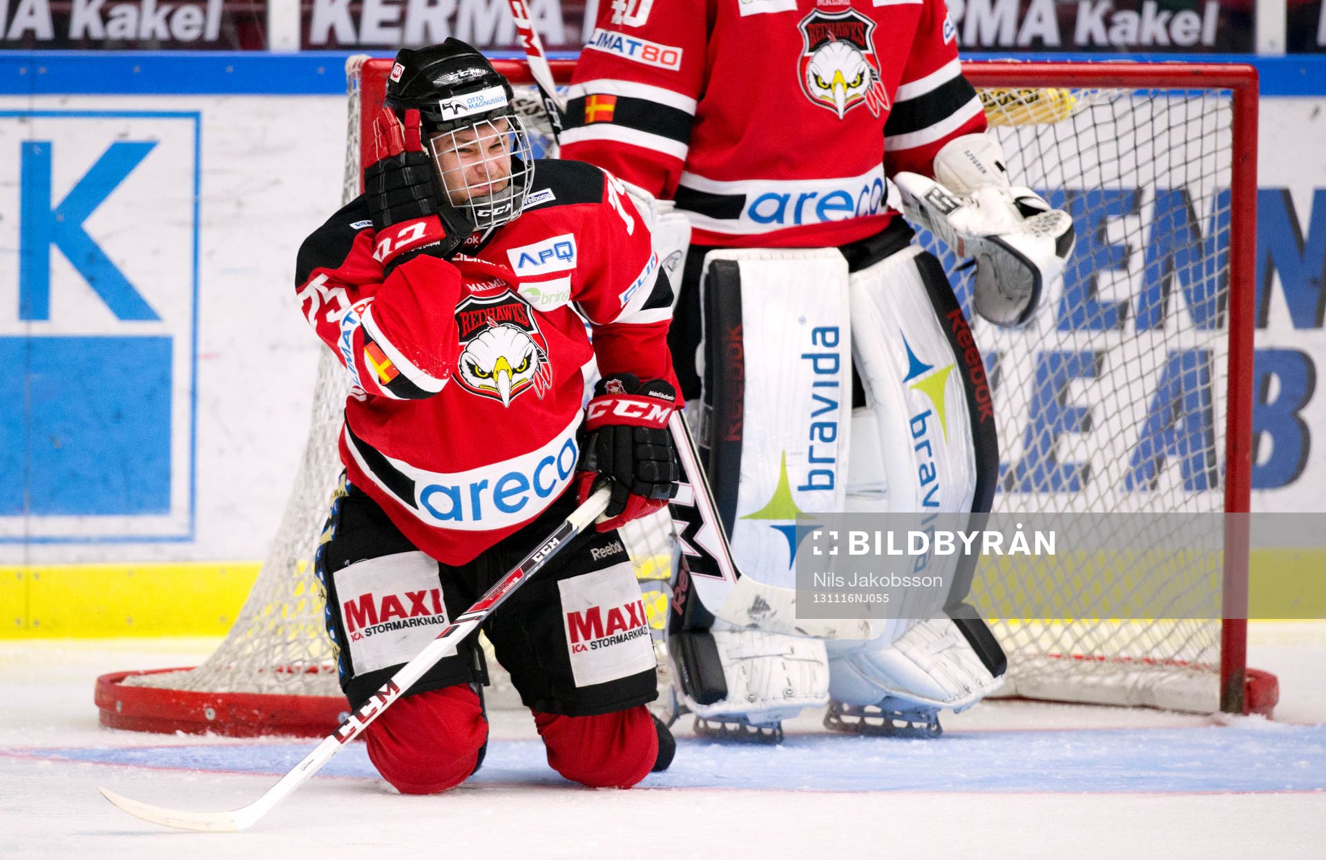 Malmö Redhawks Rasmus Andersson har fått en smäll i
