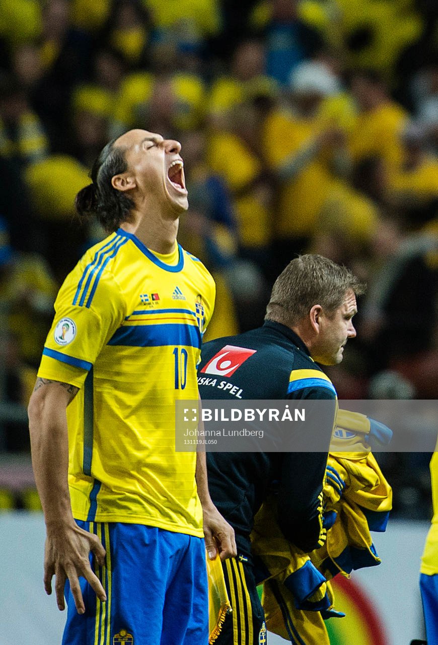 Zlatan Ibrahimovic skriker igång innan playoff-matchen i