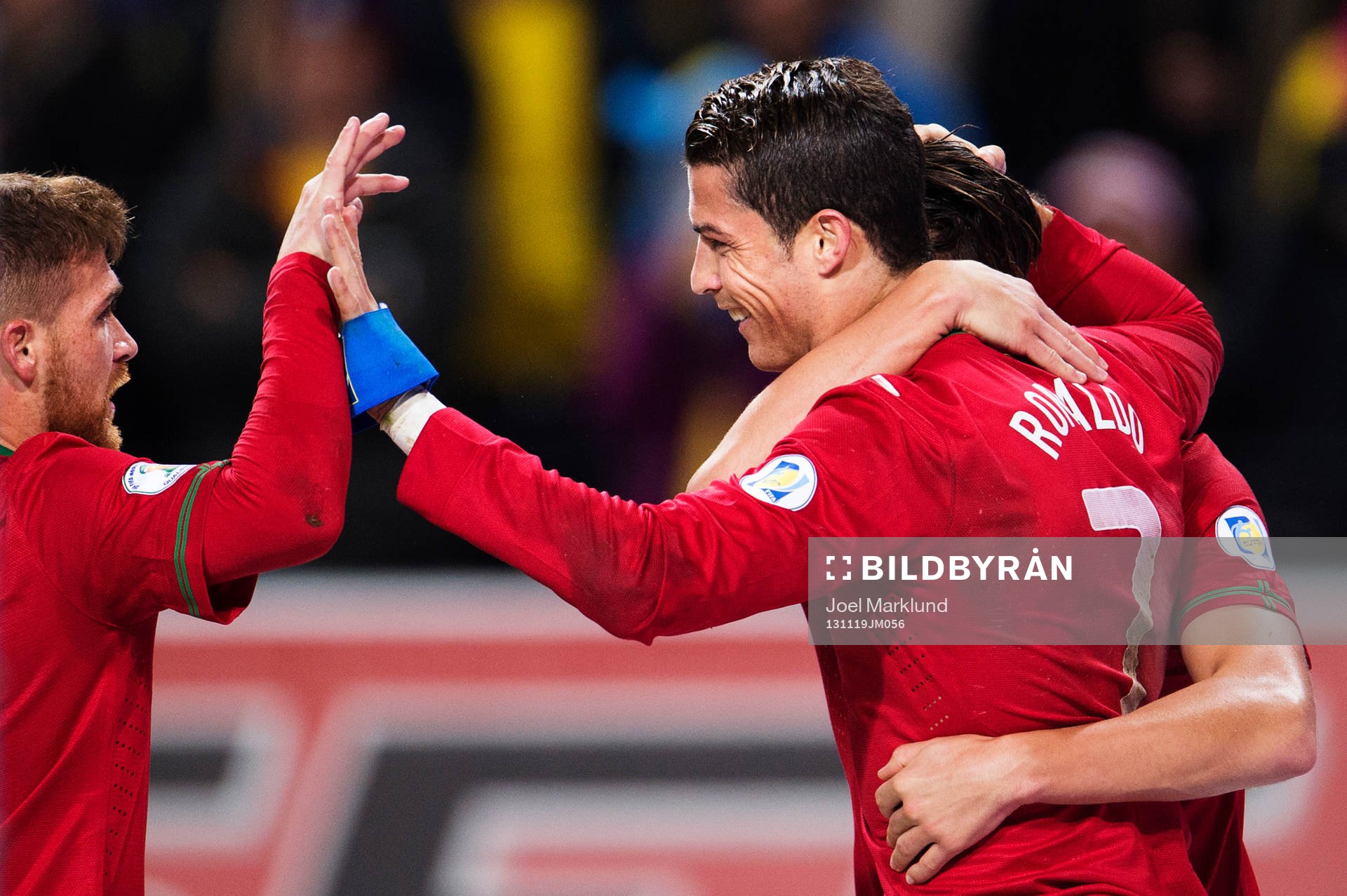 Portugals Antunes, Cristiano Ronaldo och Miguel Veloso jublar efter 2-2-målet under playoff-matchen i VM-kvalet mellan Sverige och Portugal den 19 november 2013 i Stockholm.