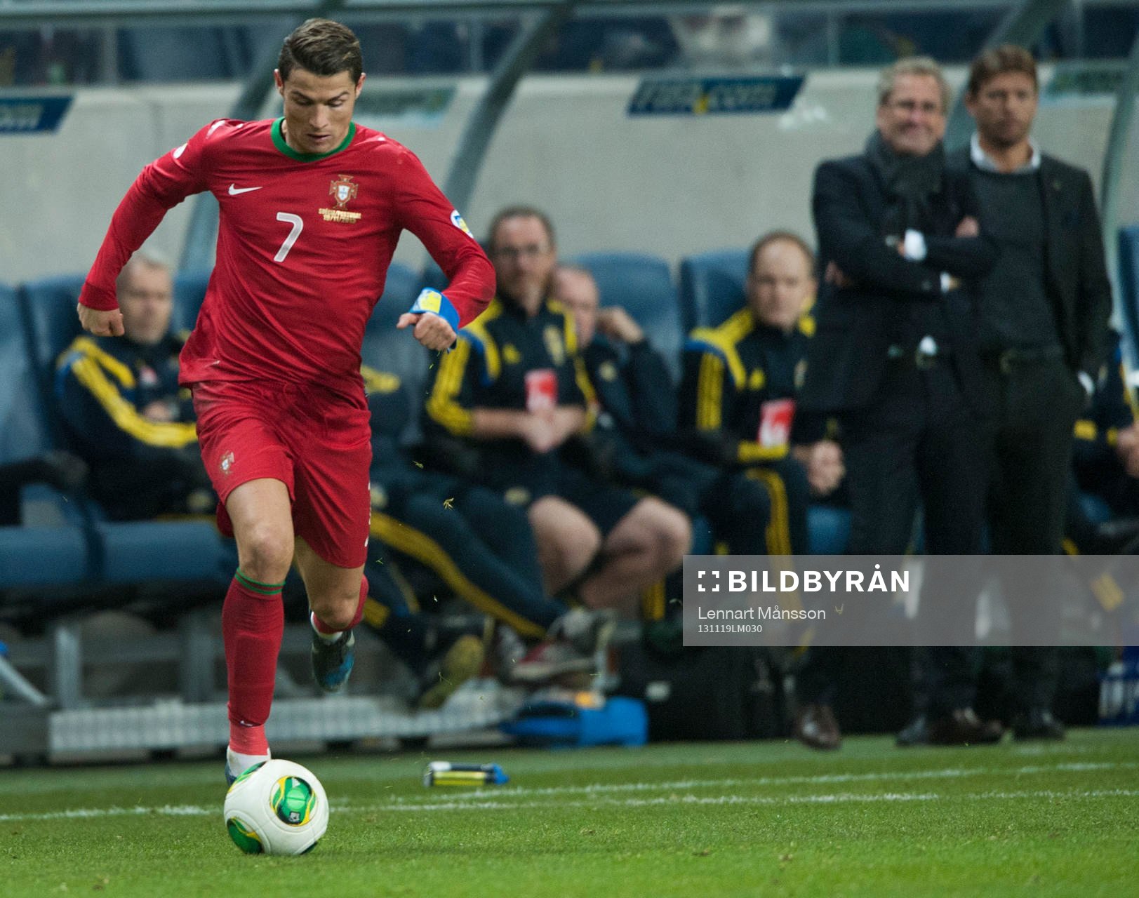 Portugals Cristiano Ronaldo framför Sveriges
