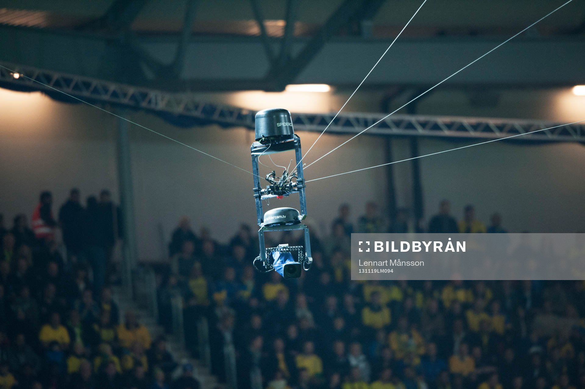 TV-kamera i taket i VM-kvalet mellan Sverige och Portugal i