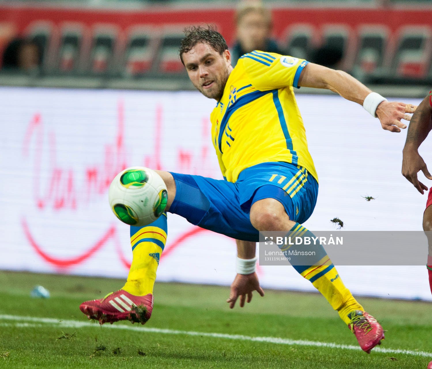 Sveriges Johan Elmander  i VM-kvalet mellan Sverige och
