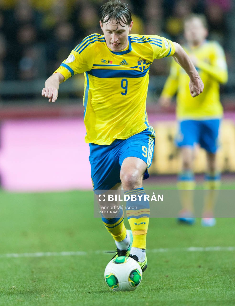 Sveriges Kim Källström i VM-kvalet mellan Sverige och