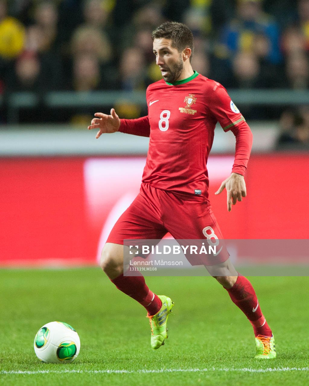 Portugals Joao Moutinho i VM-kvalet mellan Sverige och