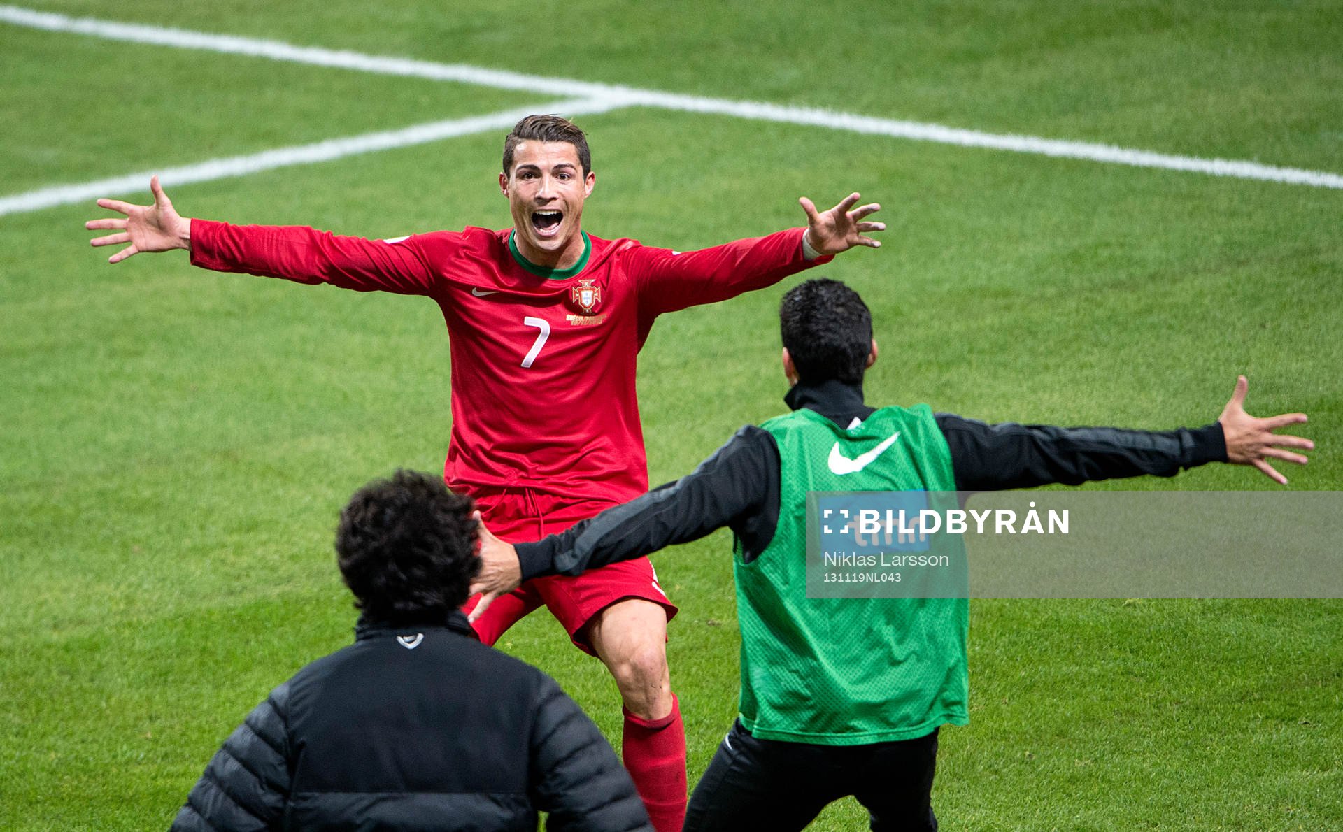 Portugals Cristiano Ronaldo jublar under playoff-matchen i VM-kvalet mellan Sverige och Portugal den 19 november 2013 i Stockholm.