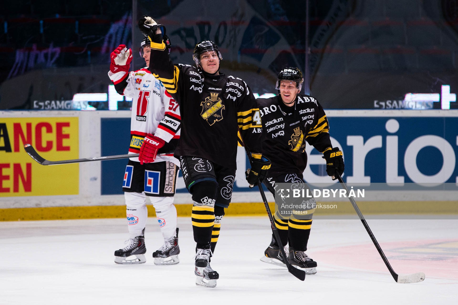 s Teemu Ramstedt jublar