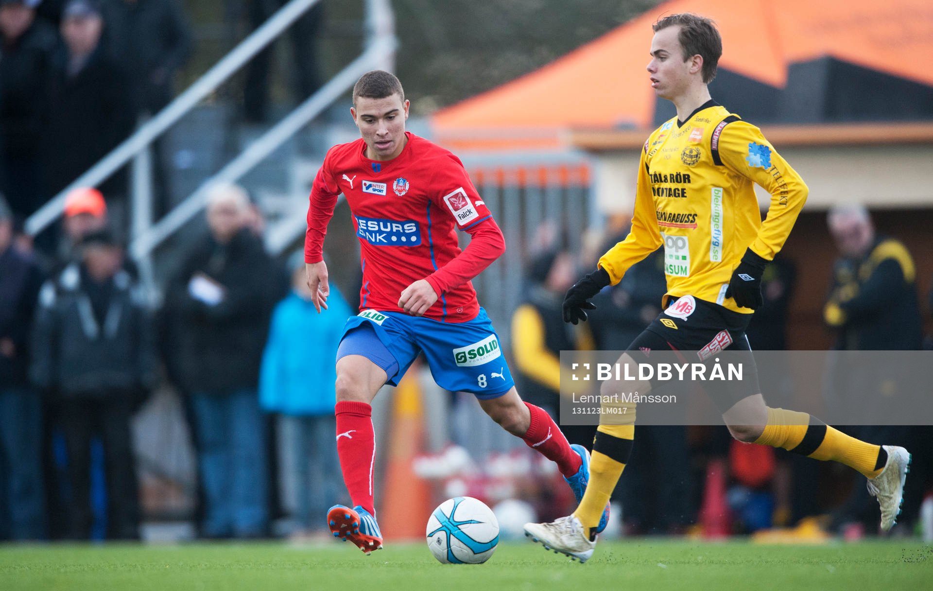 Helsingborgs Jordan Larsson och Mjällbys Andreas Blomqvist