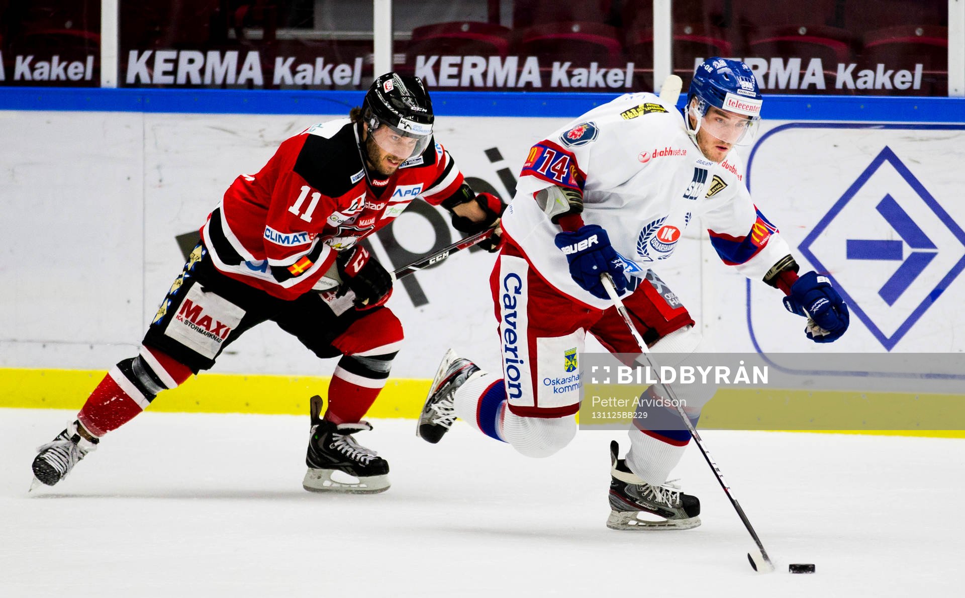 Malmö Redhawks Joey Tentute jagar Oskarshamns Andreas