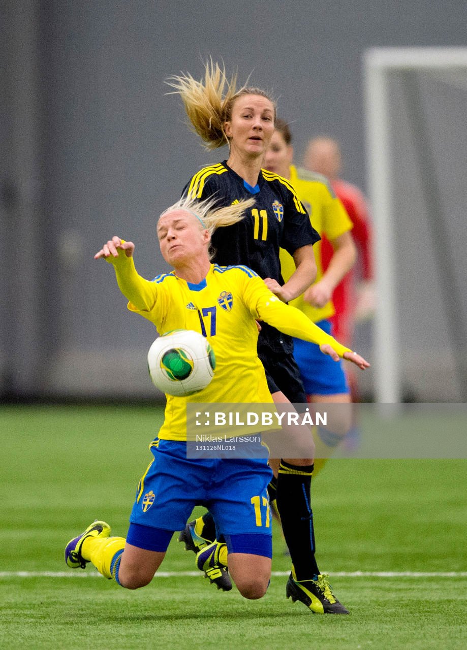 Caroline Seger och Emma Lundh, Sverige