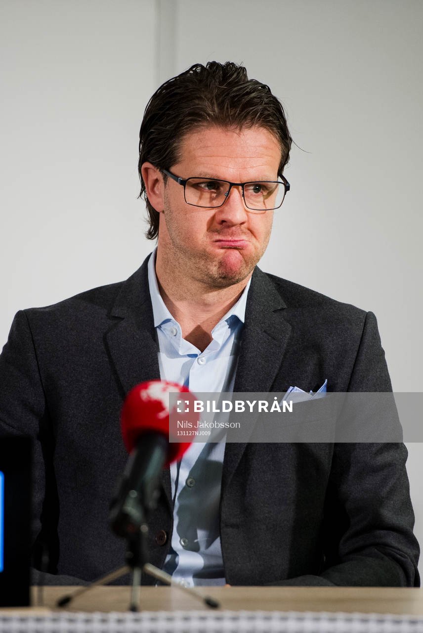 Malmö FF håller presskonferens och presenterar att