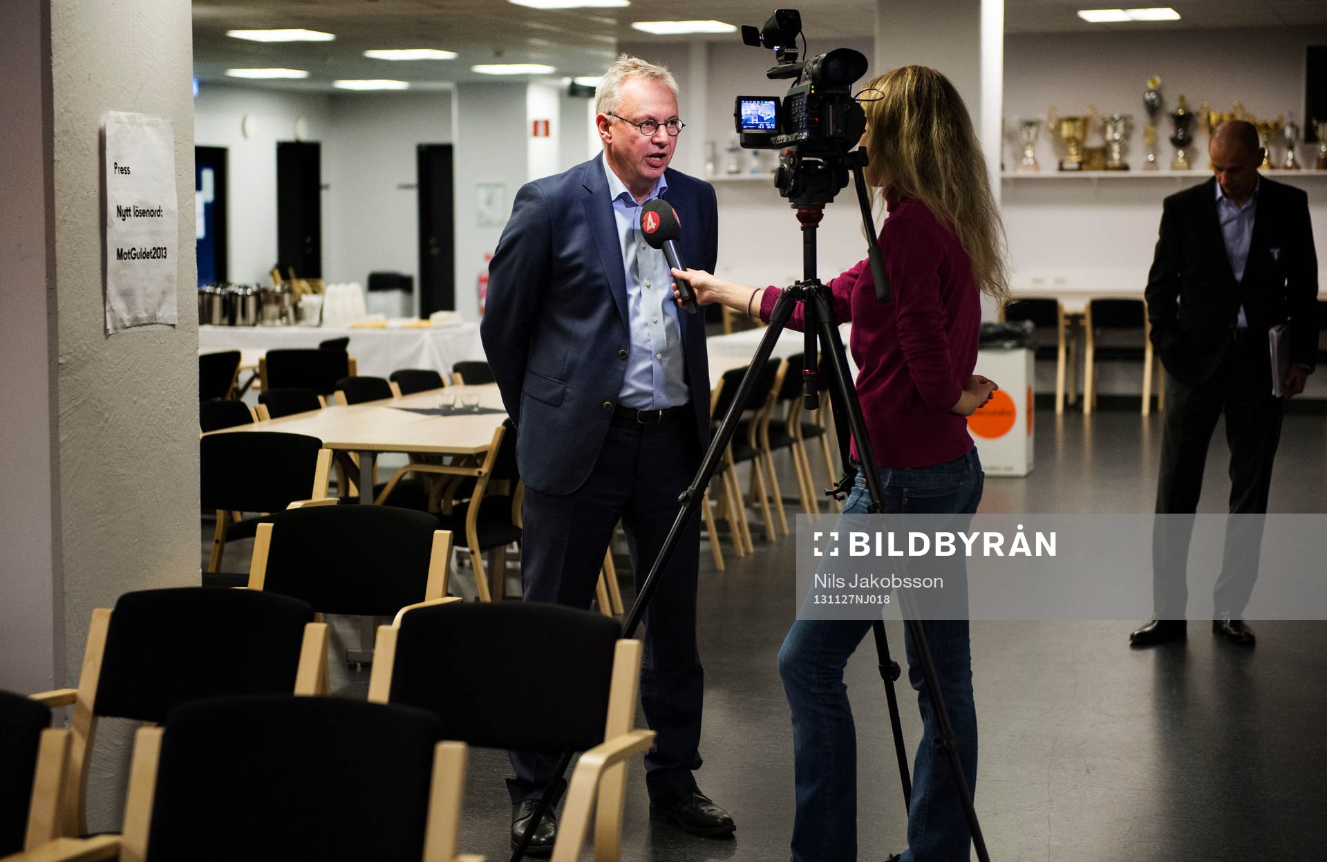 Malmö FFs VD Per Nilsson håller presskonferens och gör