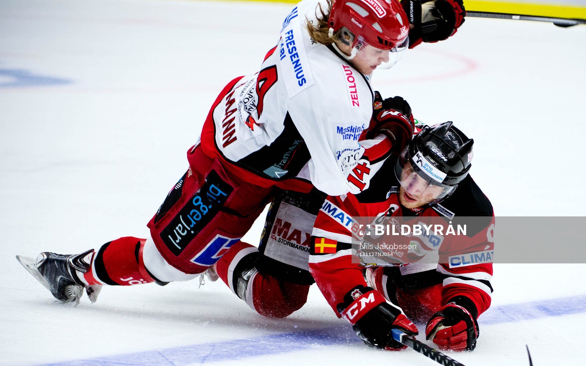 Almtuna Sebastian Hartmann kör över Malmö Redhawks
