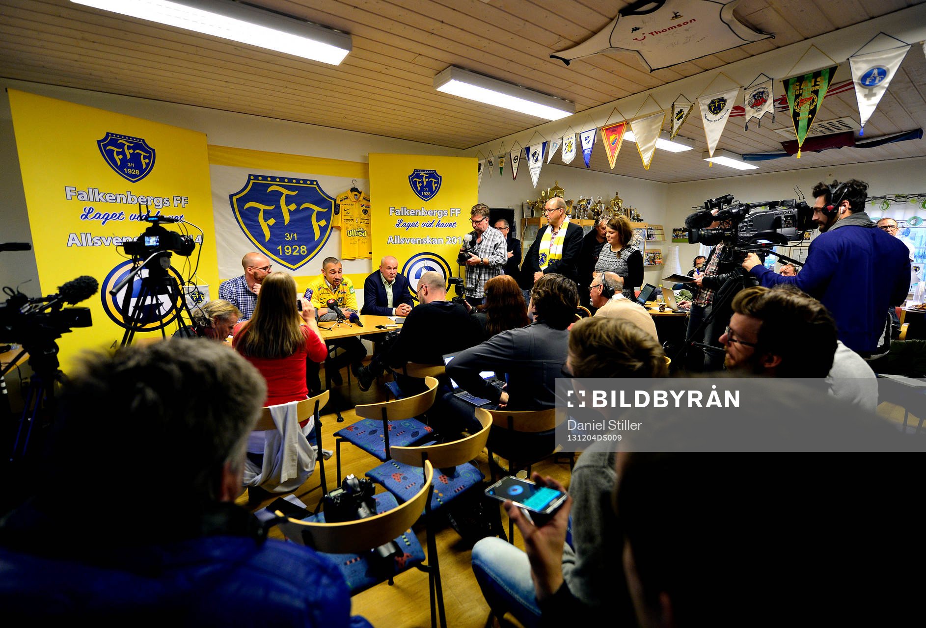 Falkenbergs FF's sportchef Håkan Nilsson (h) och