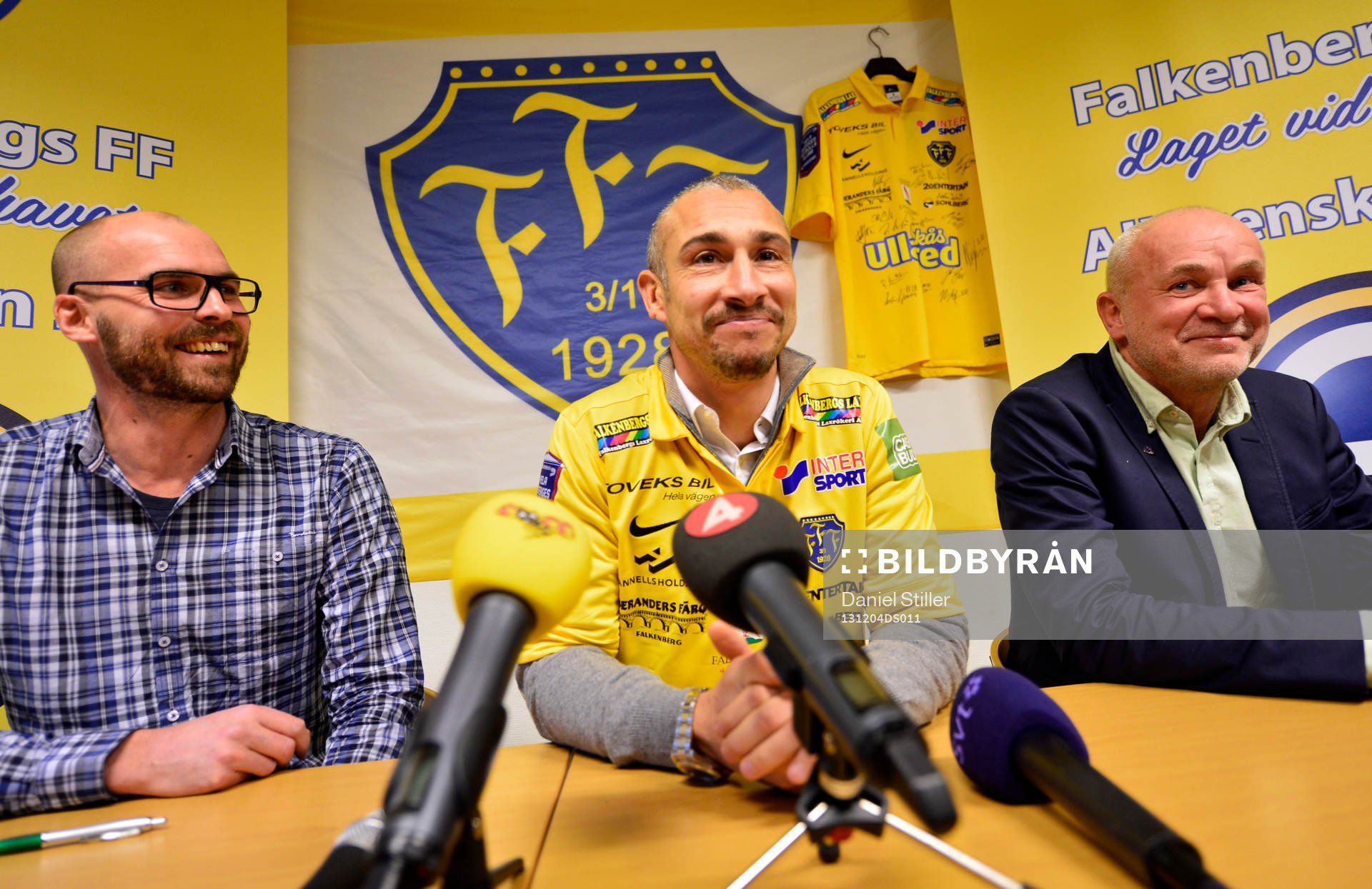 Falkenbergs FF's sportchef Håkan Nilsson (h) och