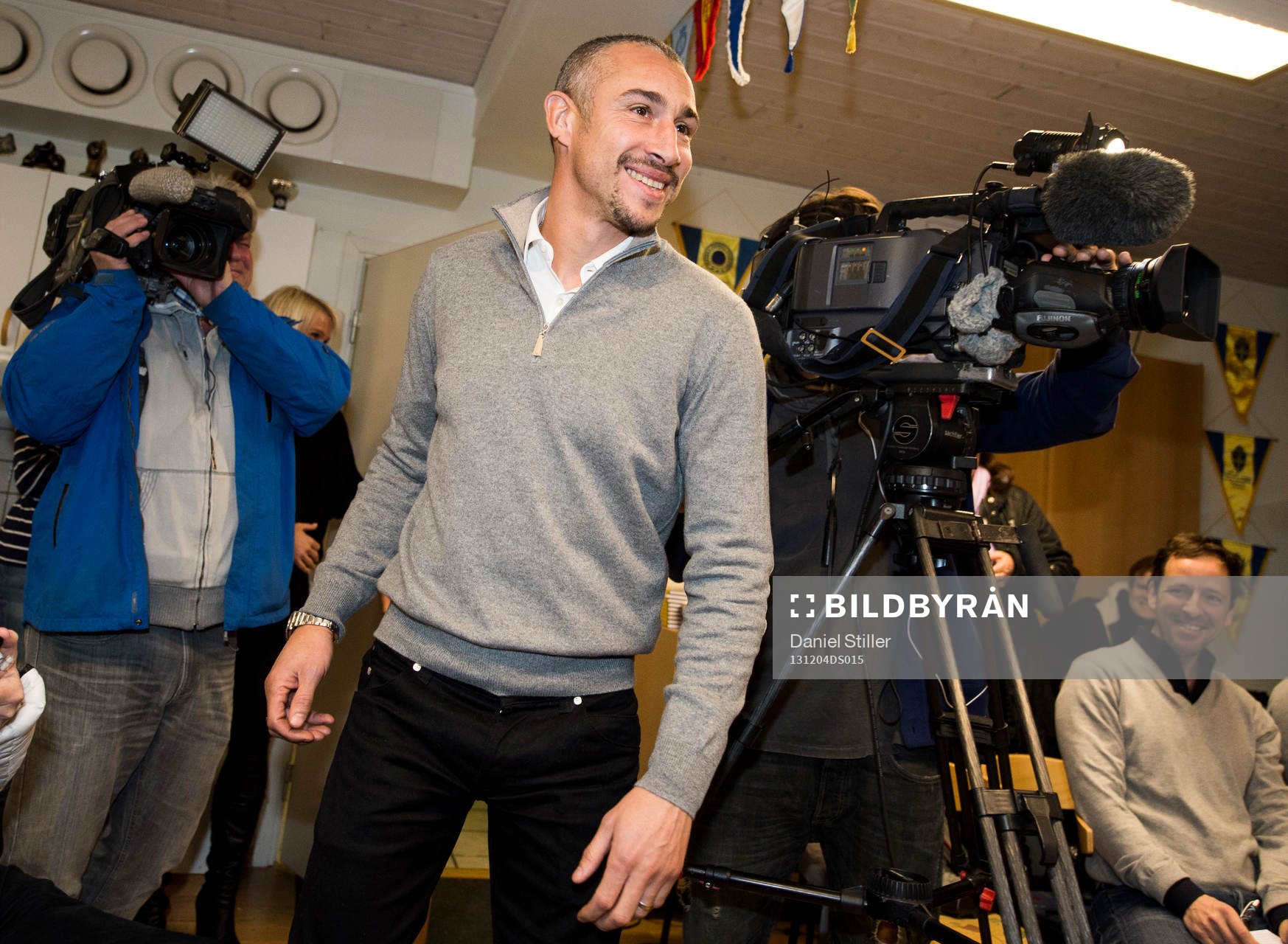Falkenberg presenterar Henrik Larsson som ny tränare