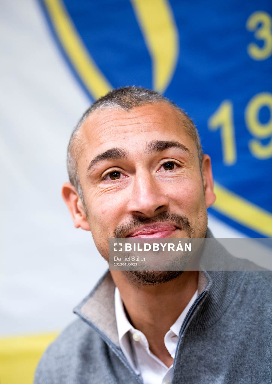 Falkenberg presenterar Henrik Larsson som ny tränare