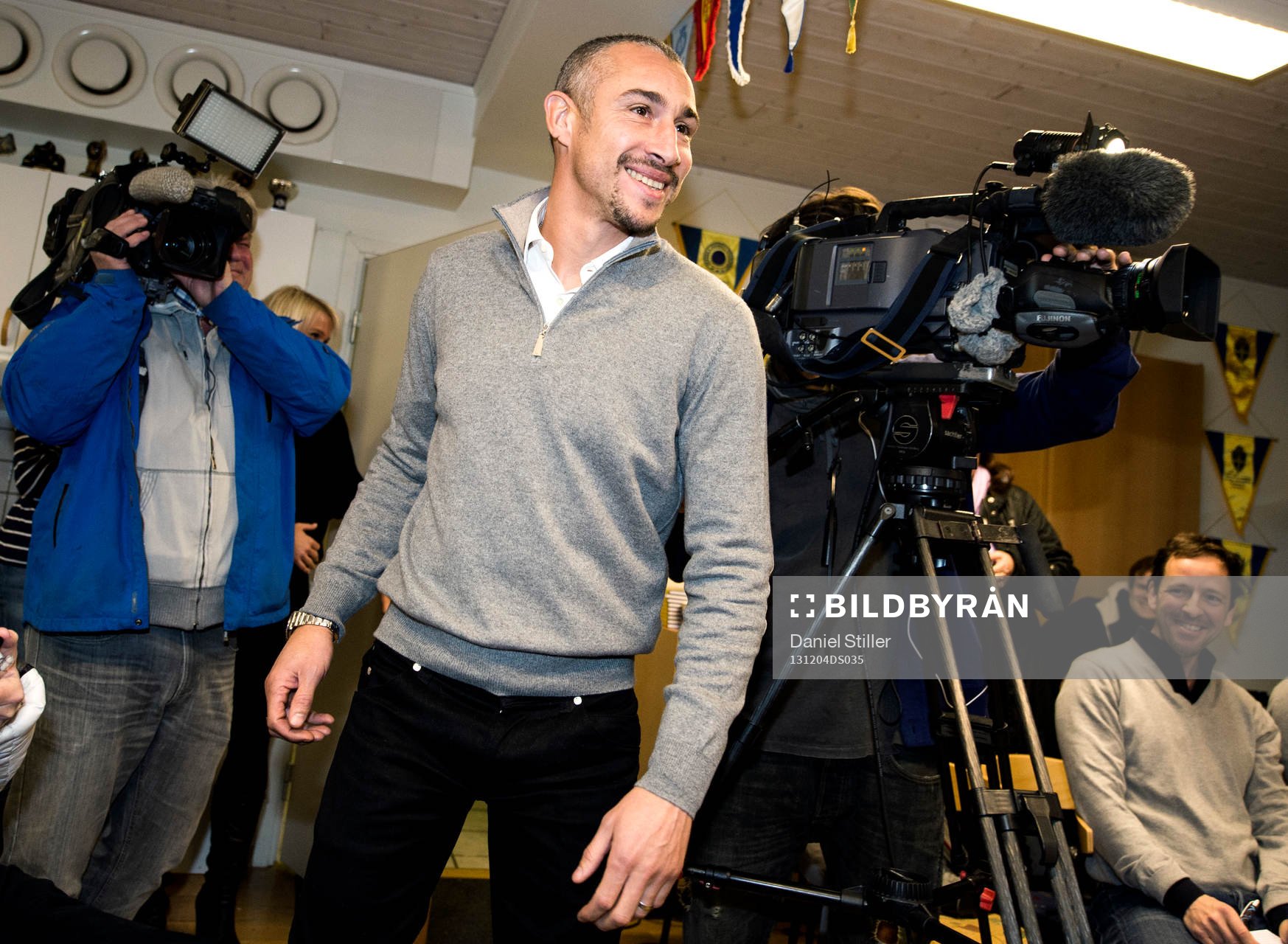 Falkenberg presenterar Henrik Larsson som ny tränare