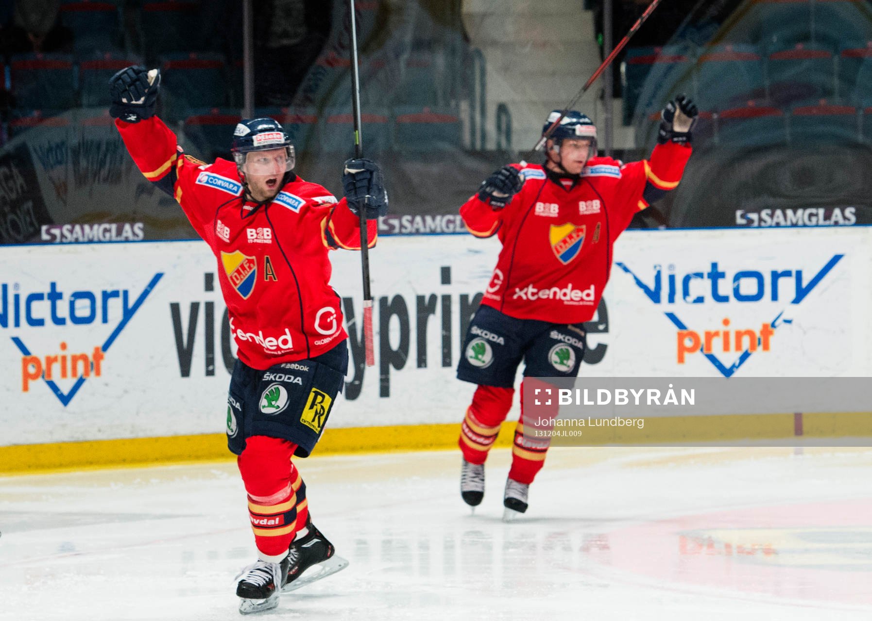 Michael Holmqvist och Joakim Eriksson  jublar