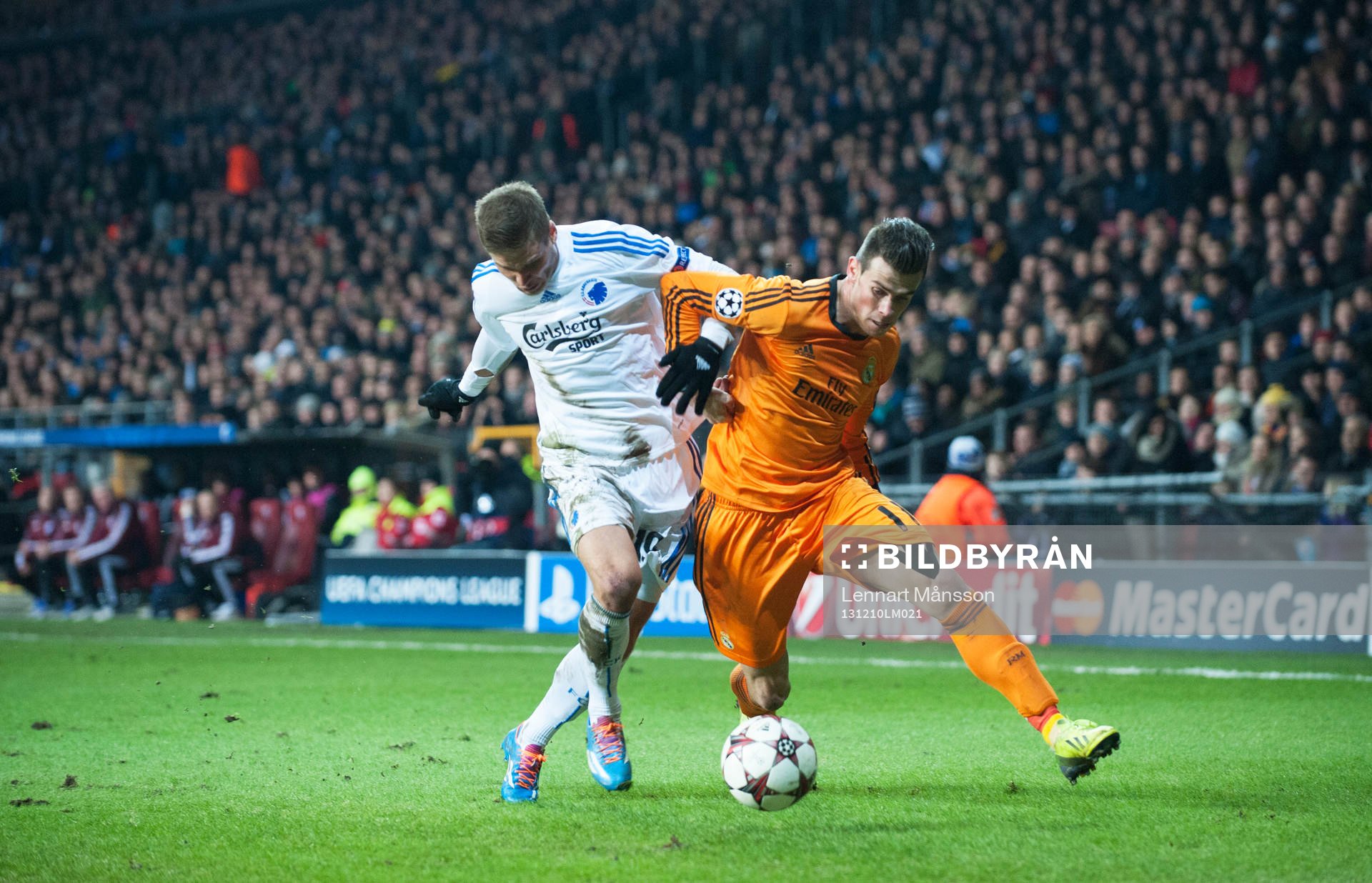 Real Madrids Gareth Bale mot Köpenhamns Rurik Gislason i