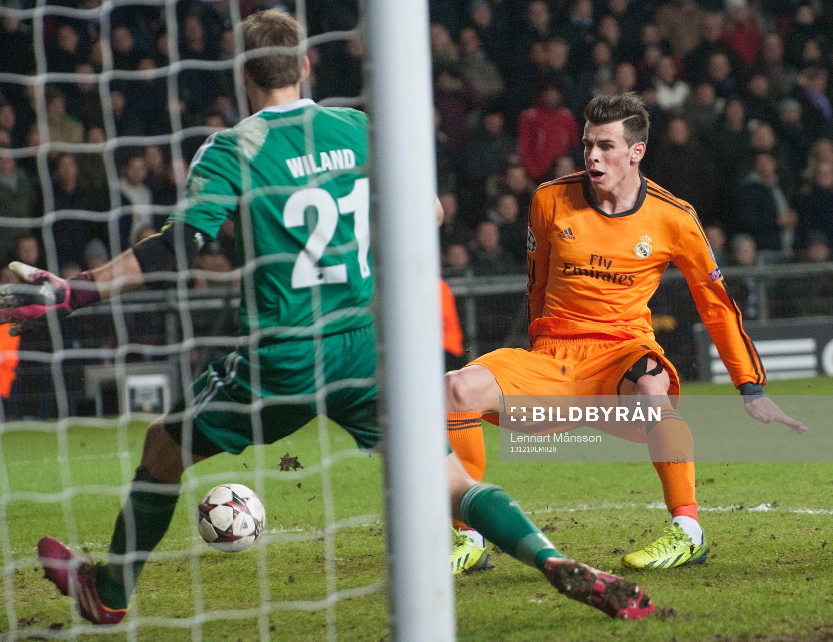 Real Madrids Gareth Bale missar en otrolig målchans