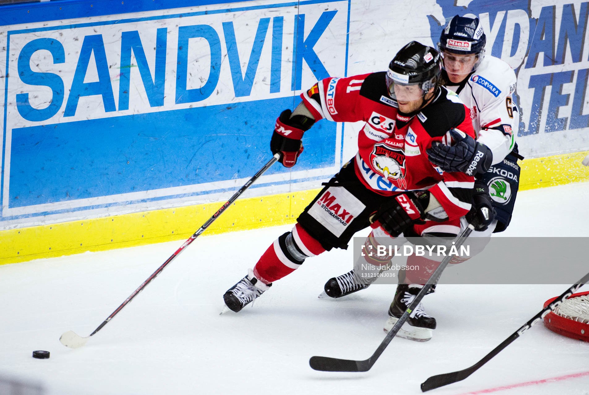 Malmö Redhawks Joey Tentute och Djurgårdens Bobo Petersson