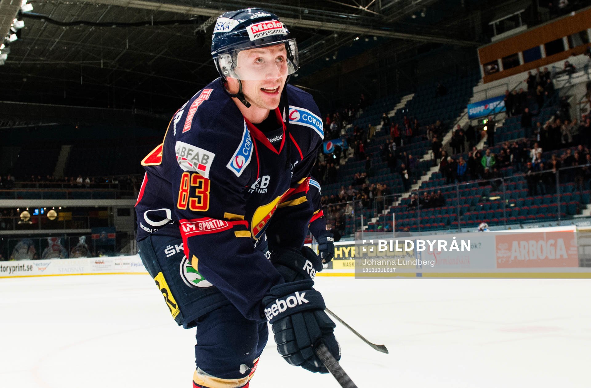 Dustin Johner jublar