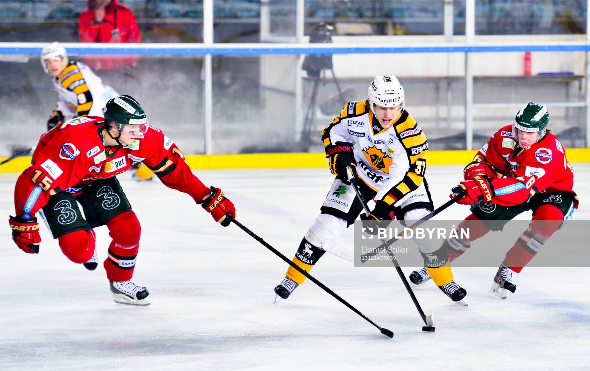 Skellefteås John Norman mellan Frölundas John Klingberg