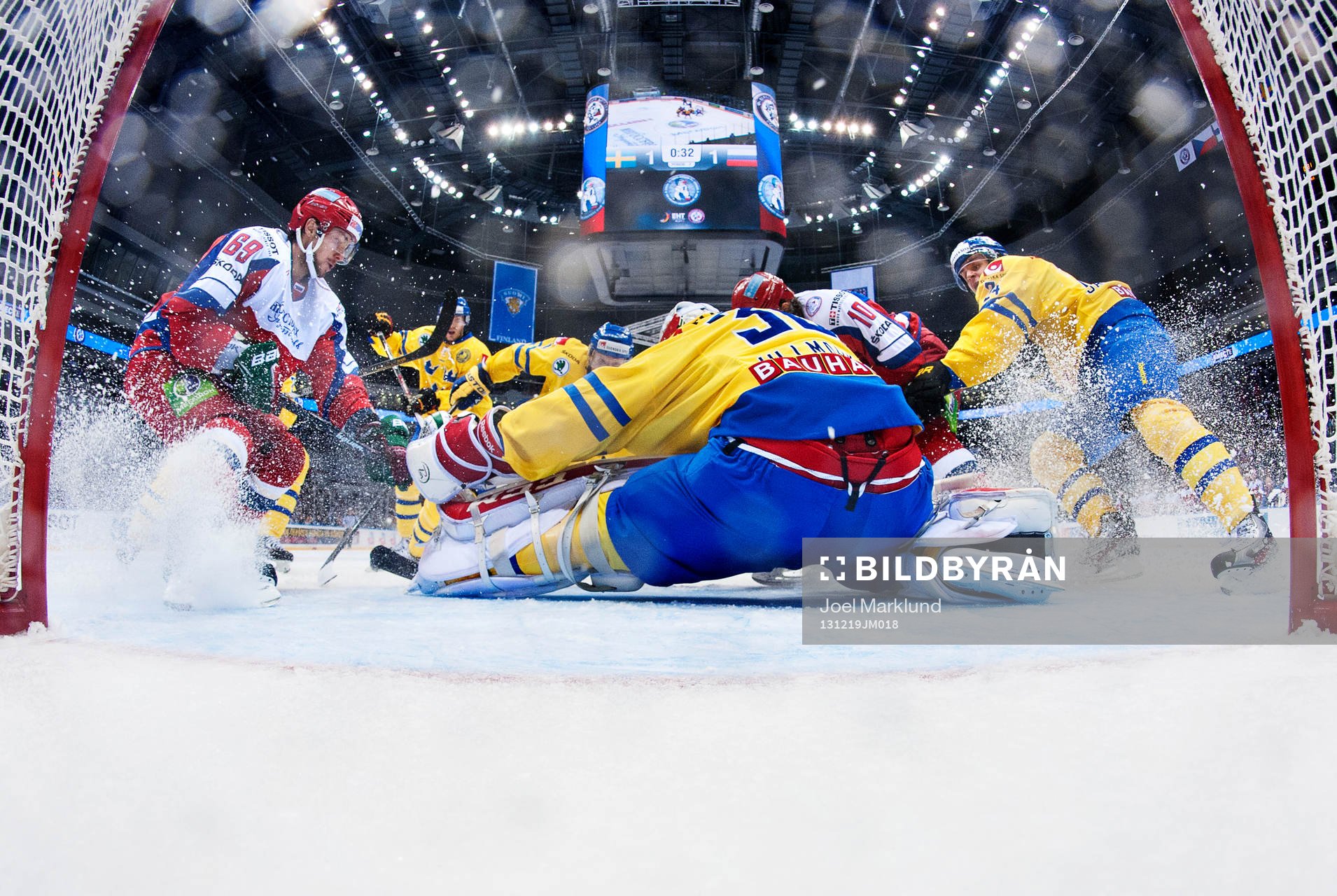 Rysslands Alexander Burmistrov och Viktor Tikhonov oroar