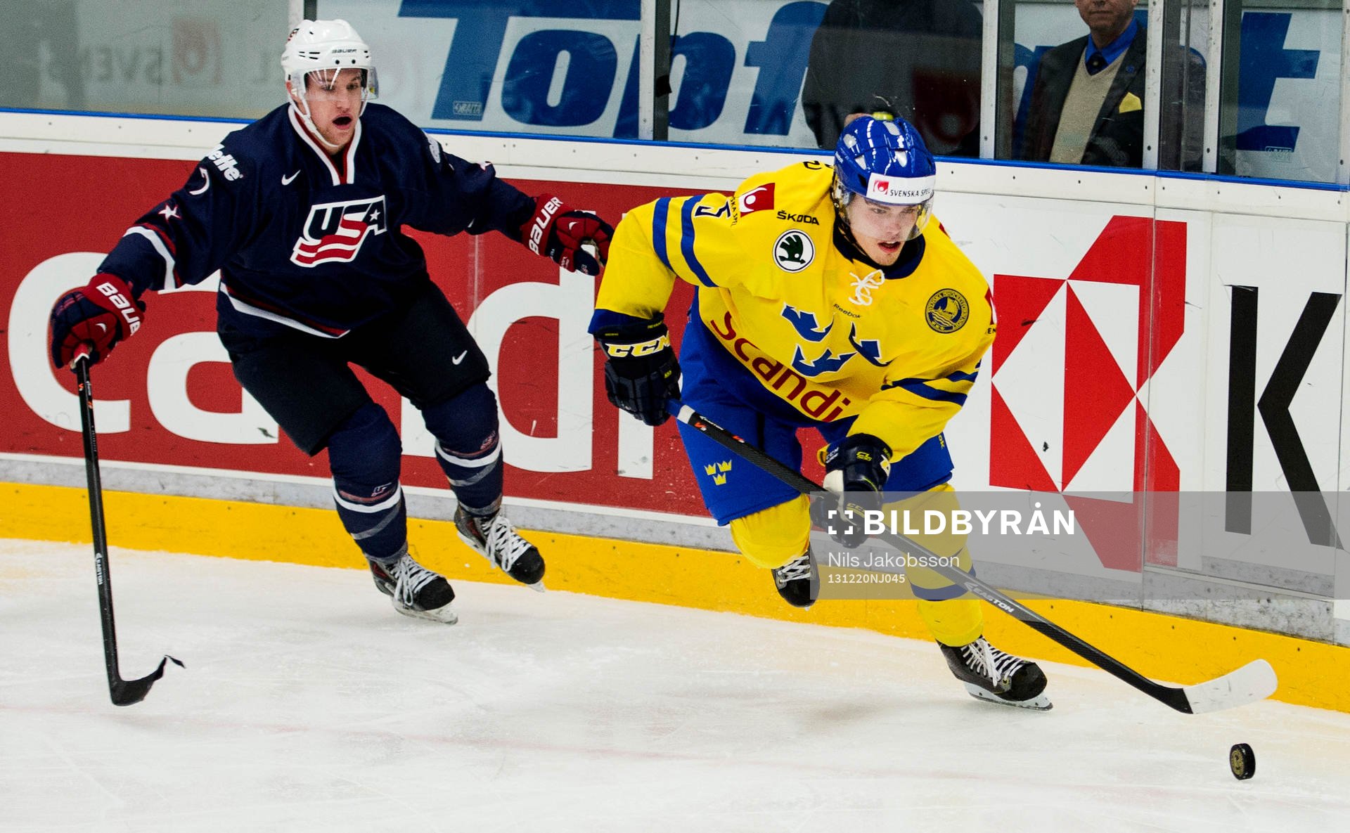 USAs Matt Grzelcyk och Sveriges Andreas Johnson