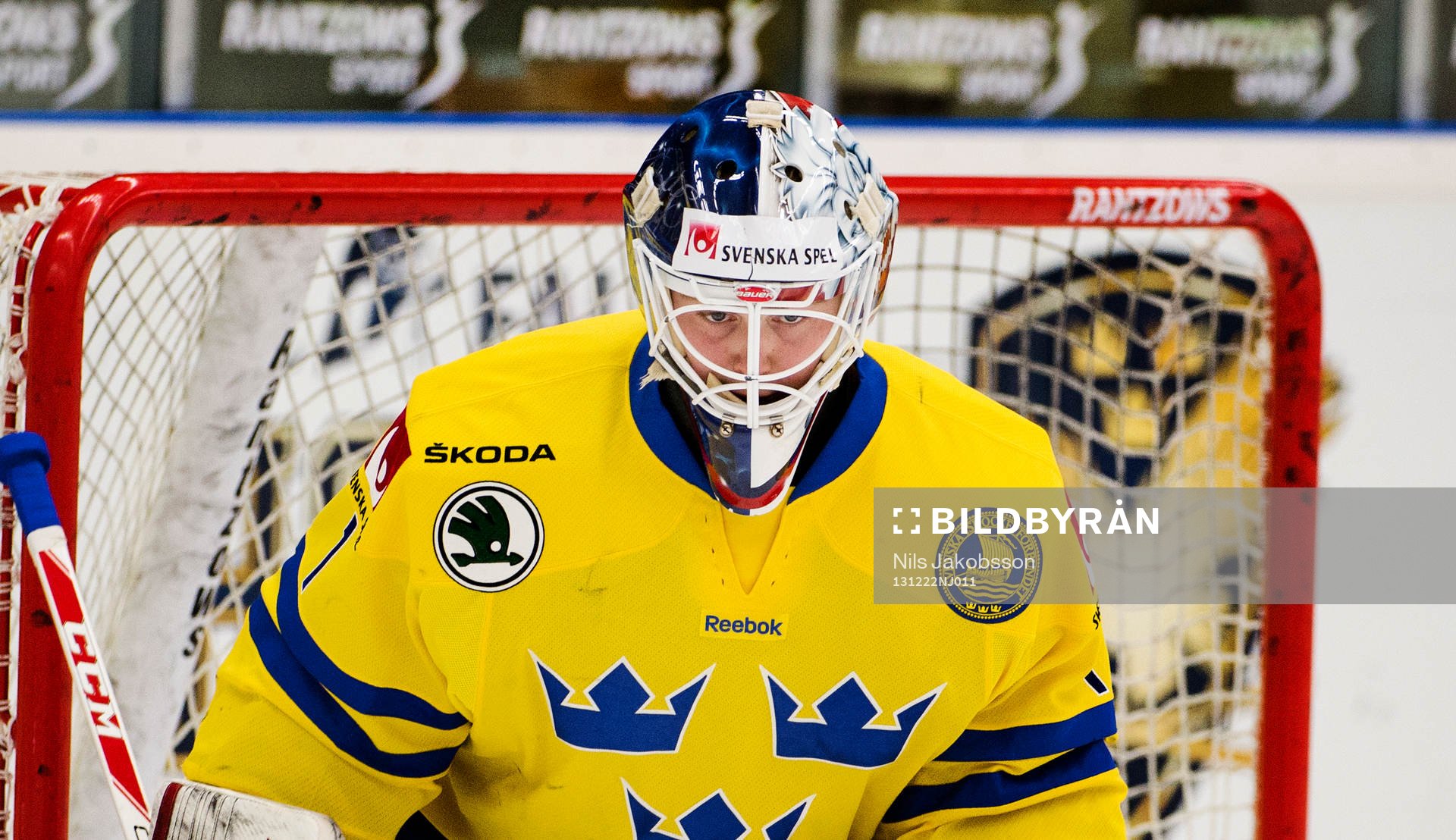 Sveriges målvakt Marcus Högberg innan träningsmatchen