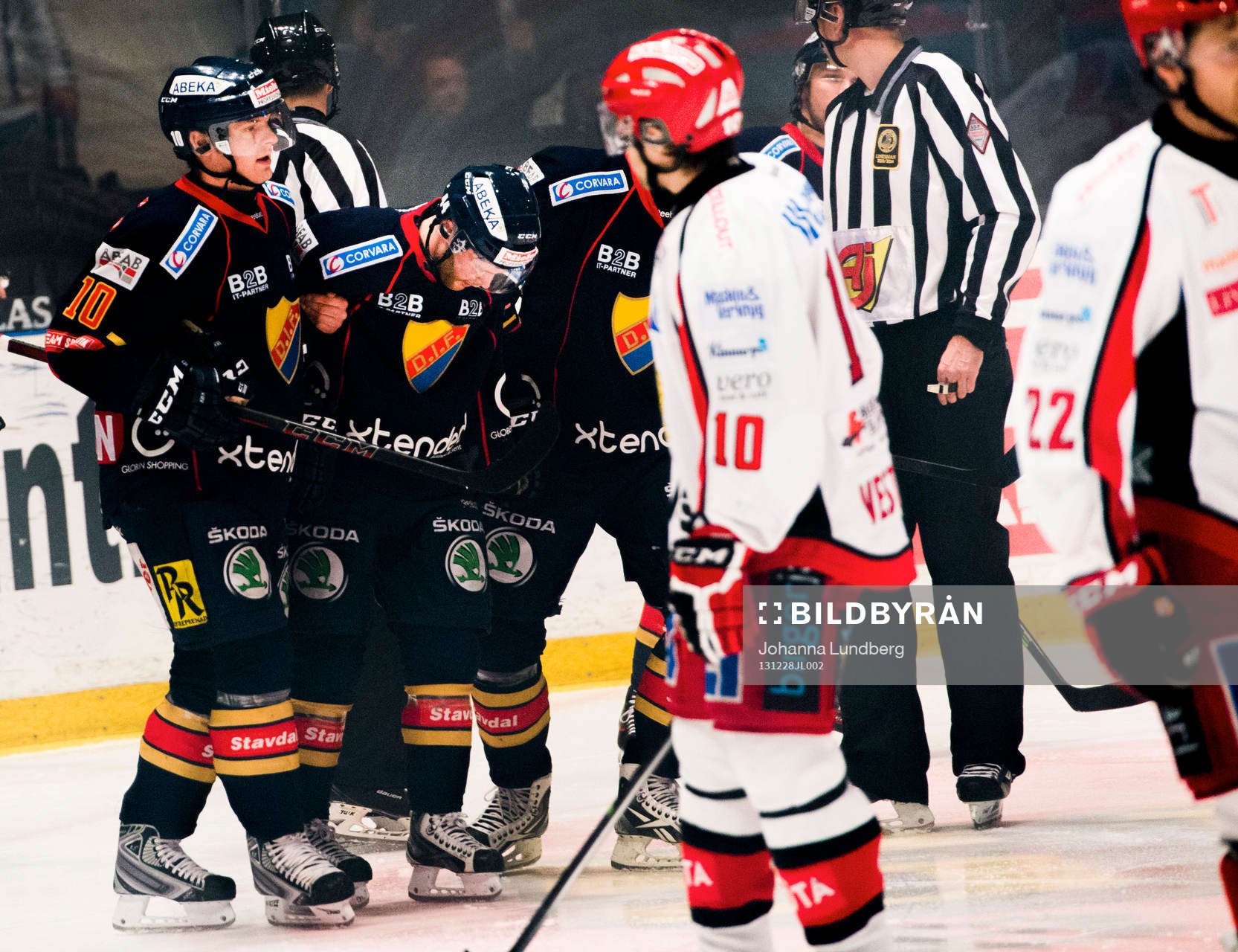Djurgårdens Mattias Guter  leds av isen