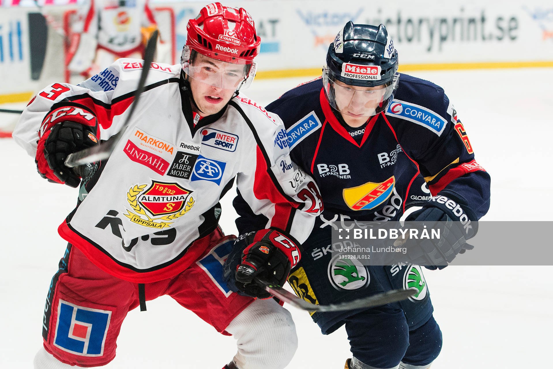 Almtunas Jesper Danielsson och Djurgårdens Marcus Sörensen