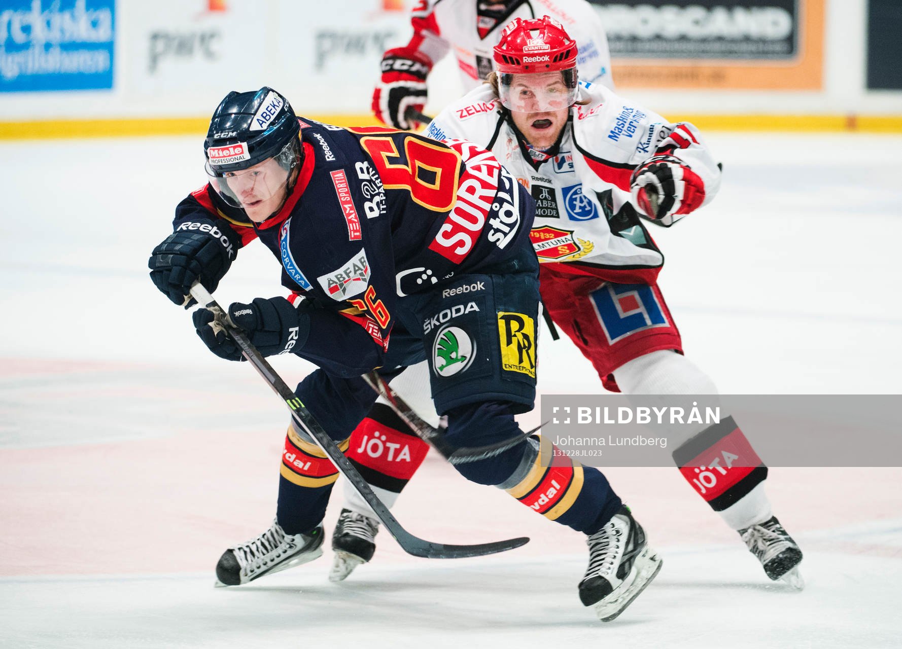 Djurgårdens Marcus Sörensen  mot Almtunas Johan Berggren