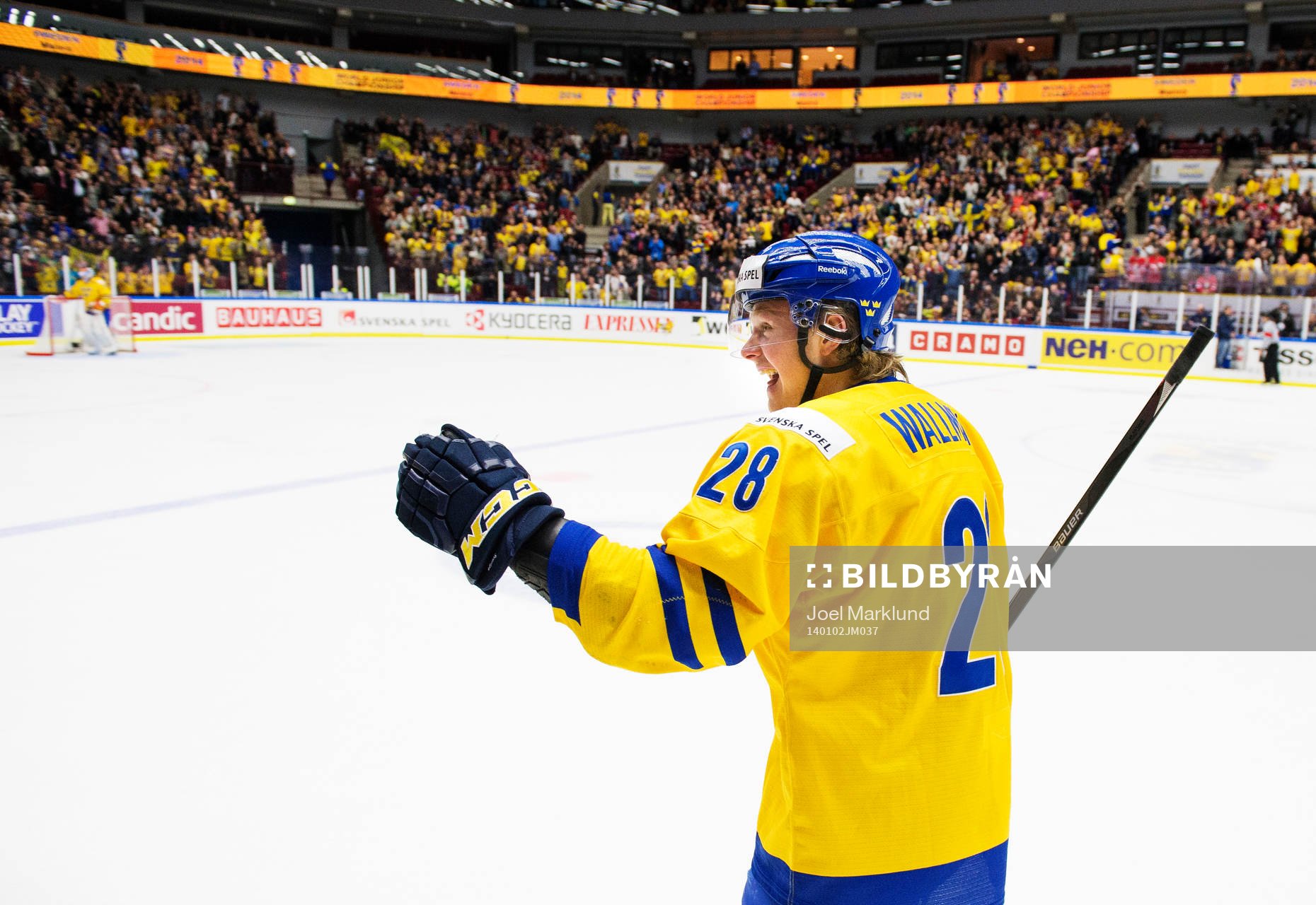 Sveriges Lucas Wallmark jublar