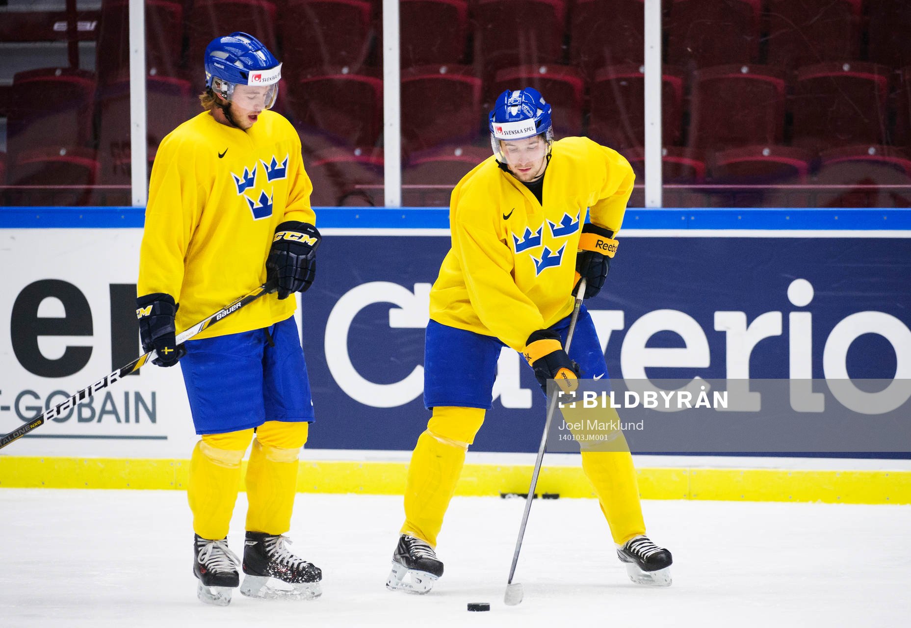 Elias Lindholm och Filip Forsberg på Sveriges träning
